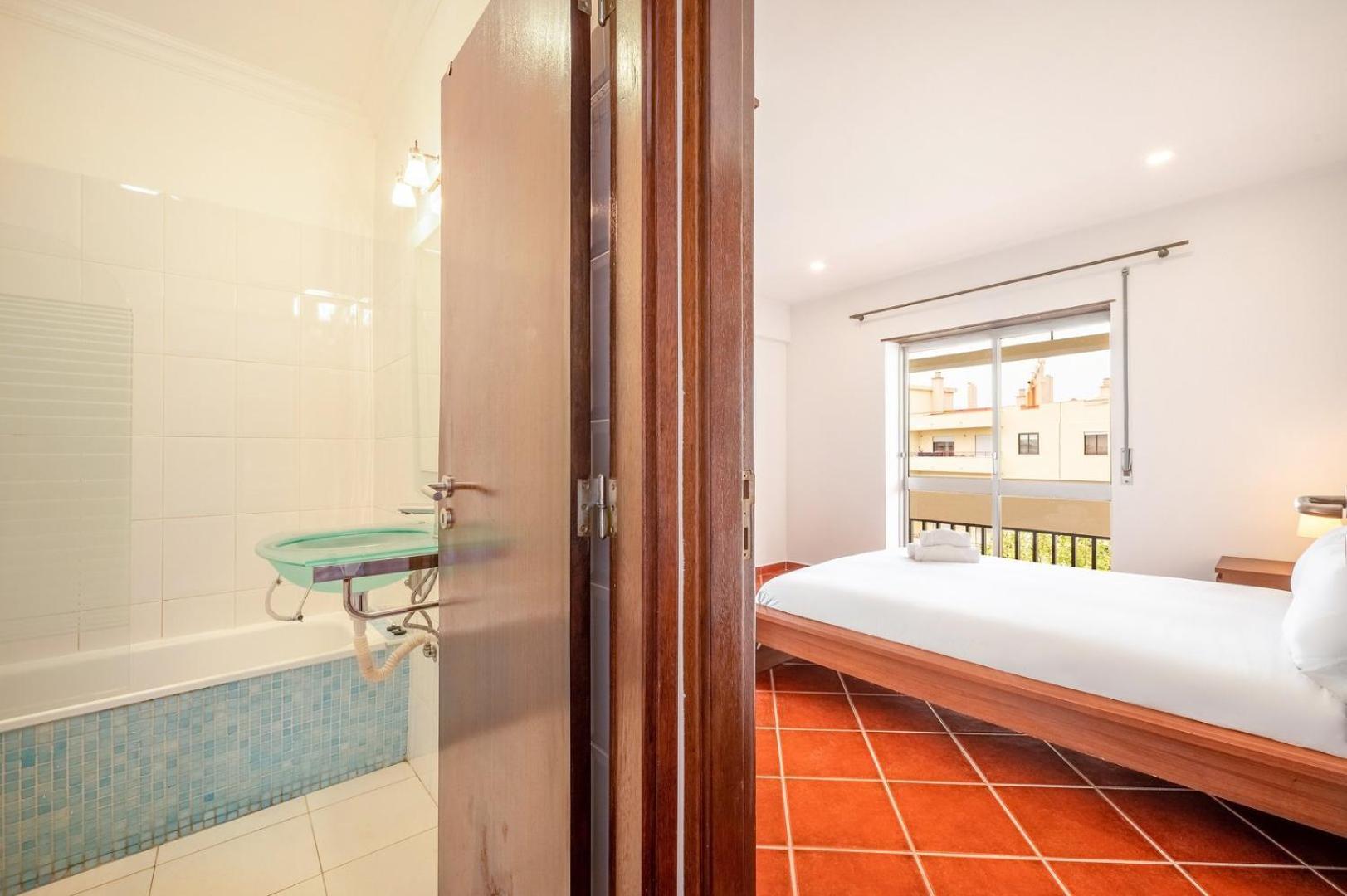 Guestready - Glowing Hideaway In Almada Zimmer foto